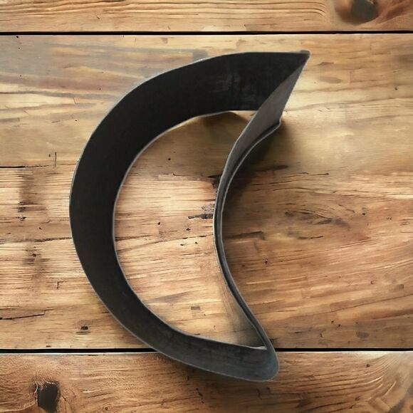 Antique Tin Crescent Moon Cookie Cutter Primitive Soldered Patina Farmhouse Vtg - Picture 12 of 12